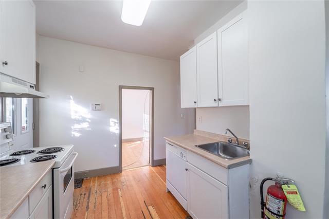 130 Fort St, Winnipeg, MB