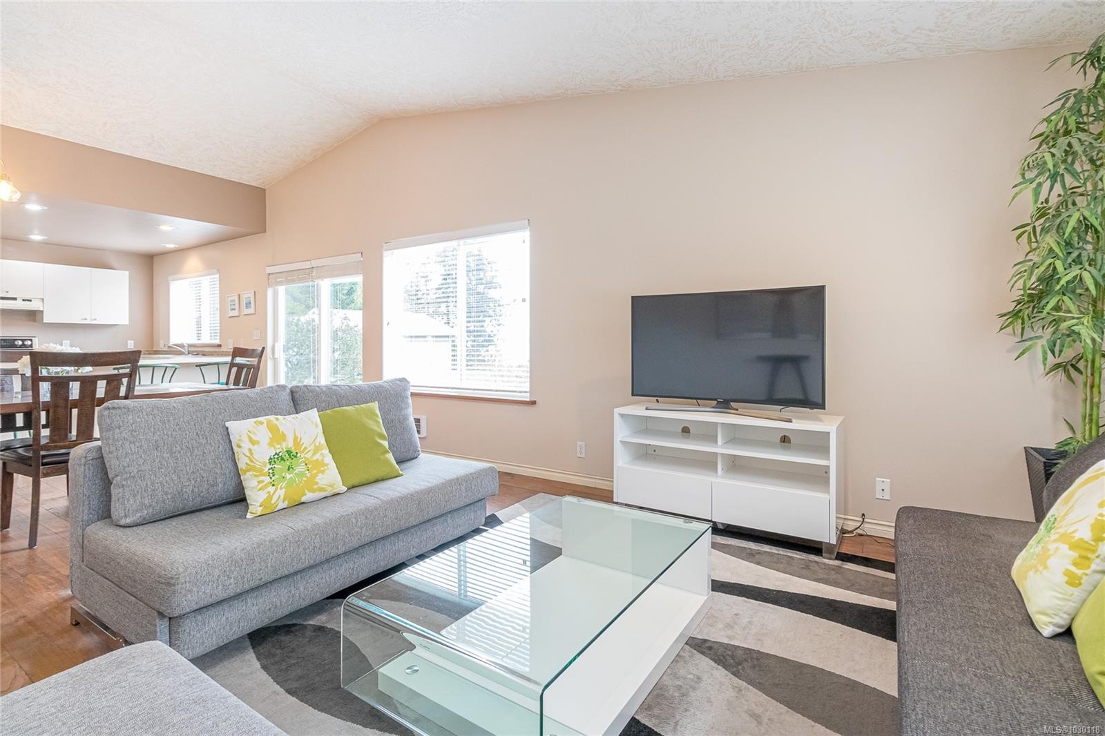 3043 Raymur Pl, Qualicum Beach, BC