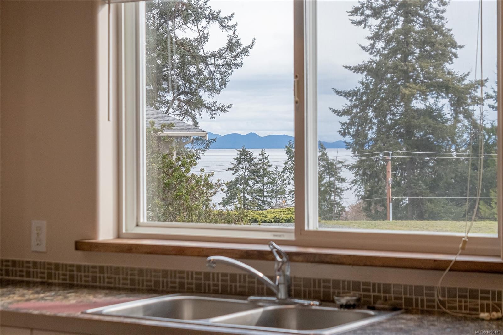 3043 Raymur Pl, Qualicum Beach, BC