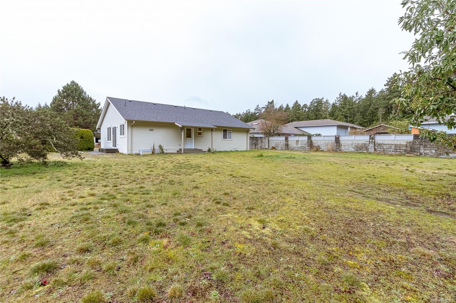 3043 Raymur Pl, Qualicum Beach, BC