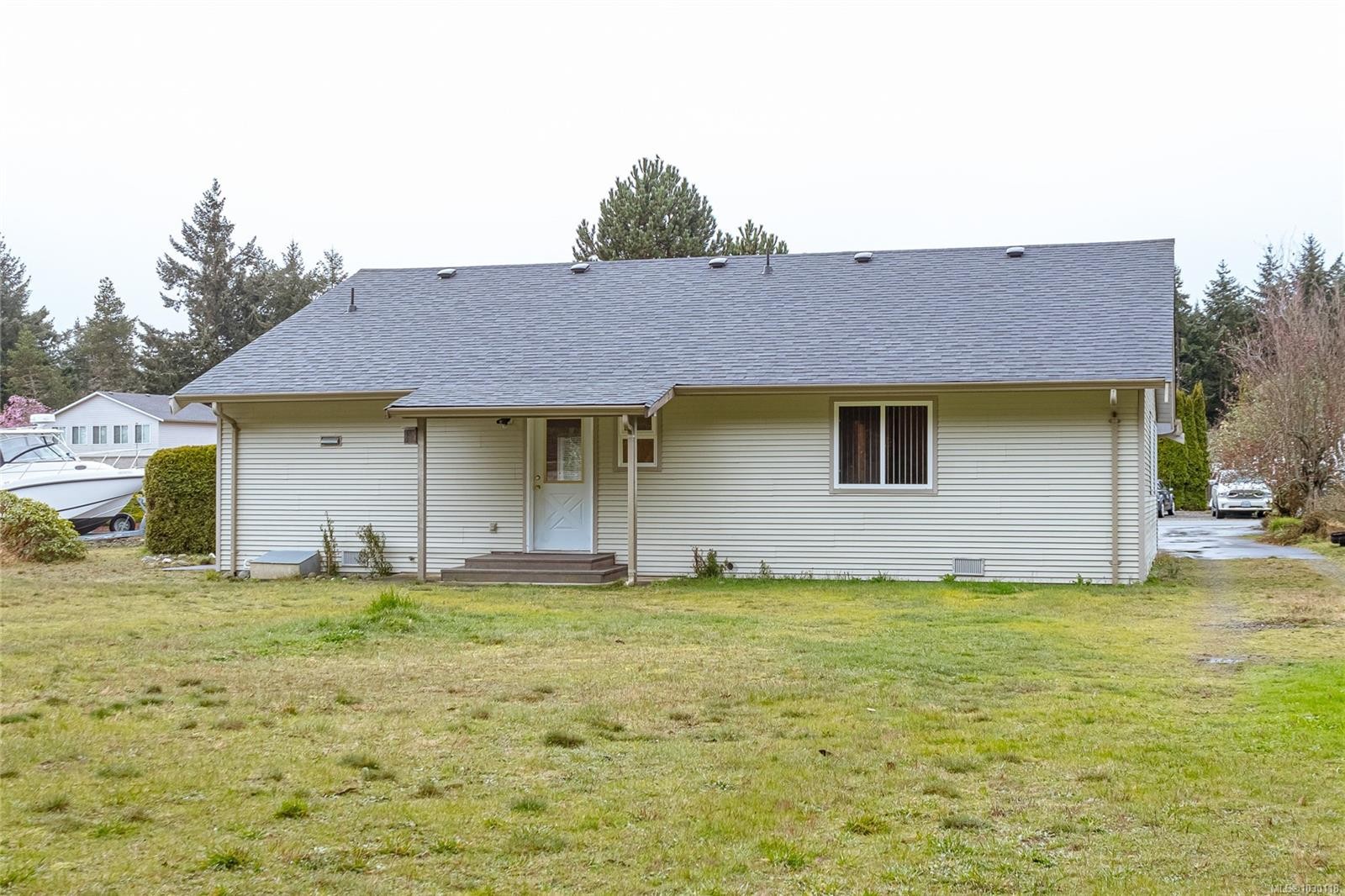 3043 Raymur Pl, Qualicum Beach, BC
