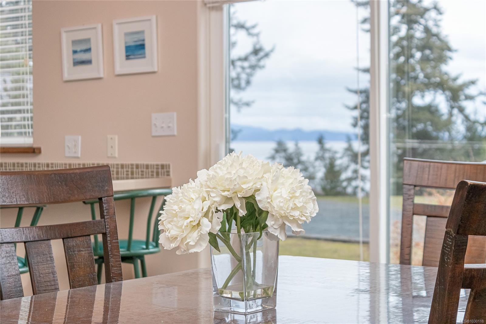 3043 Raymur Pl, Qualicum Beach, BC