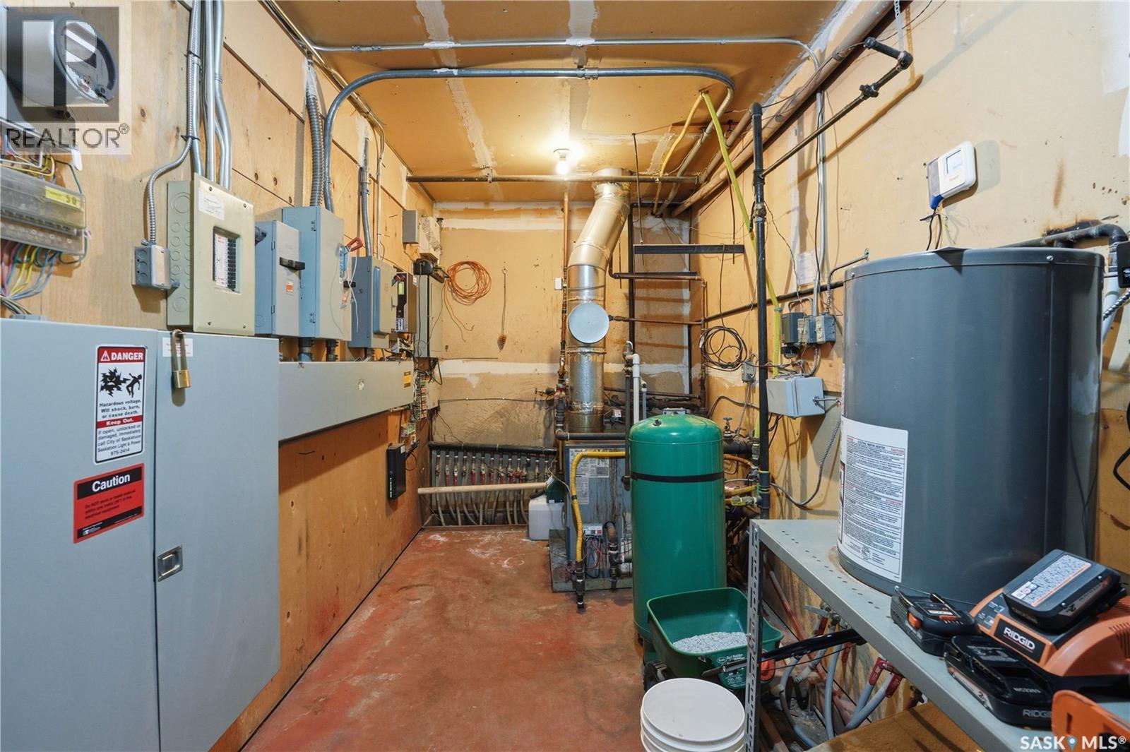 144 Cardinal Crescent, Saskatoon, SK