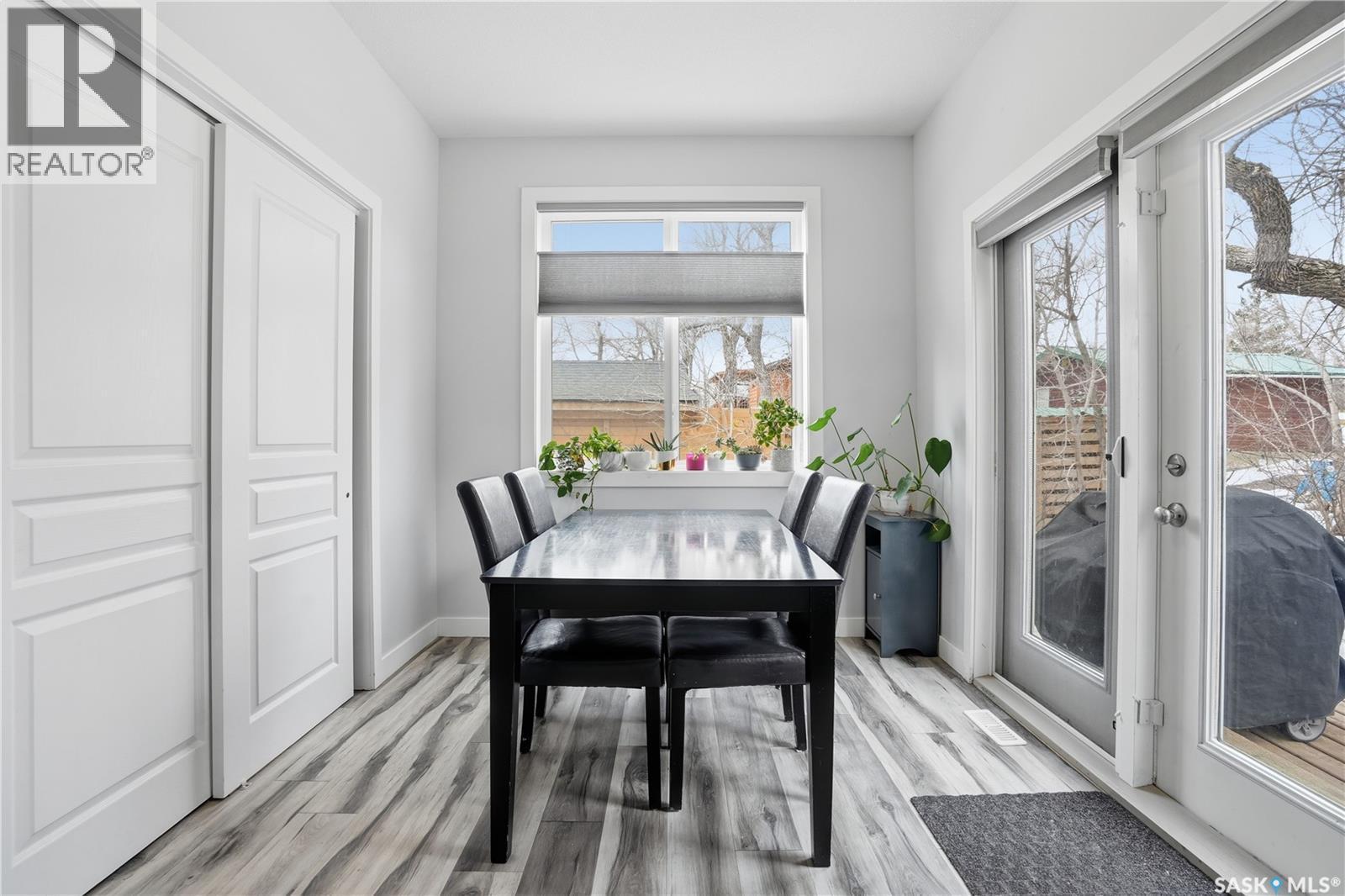 806 Grove Avenue, Saskatchewan Beach, SK - Indoor Photo Showing Dining Room