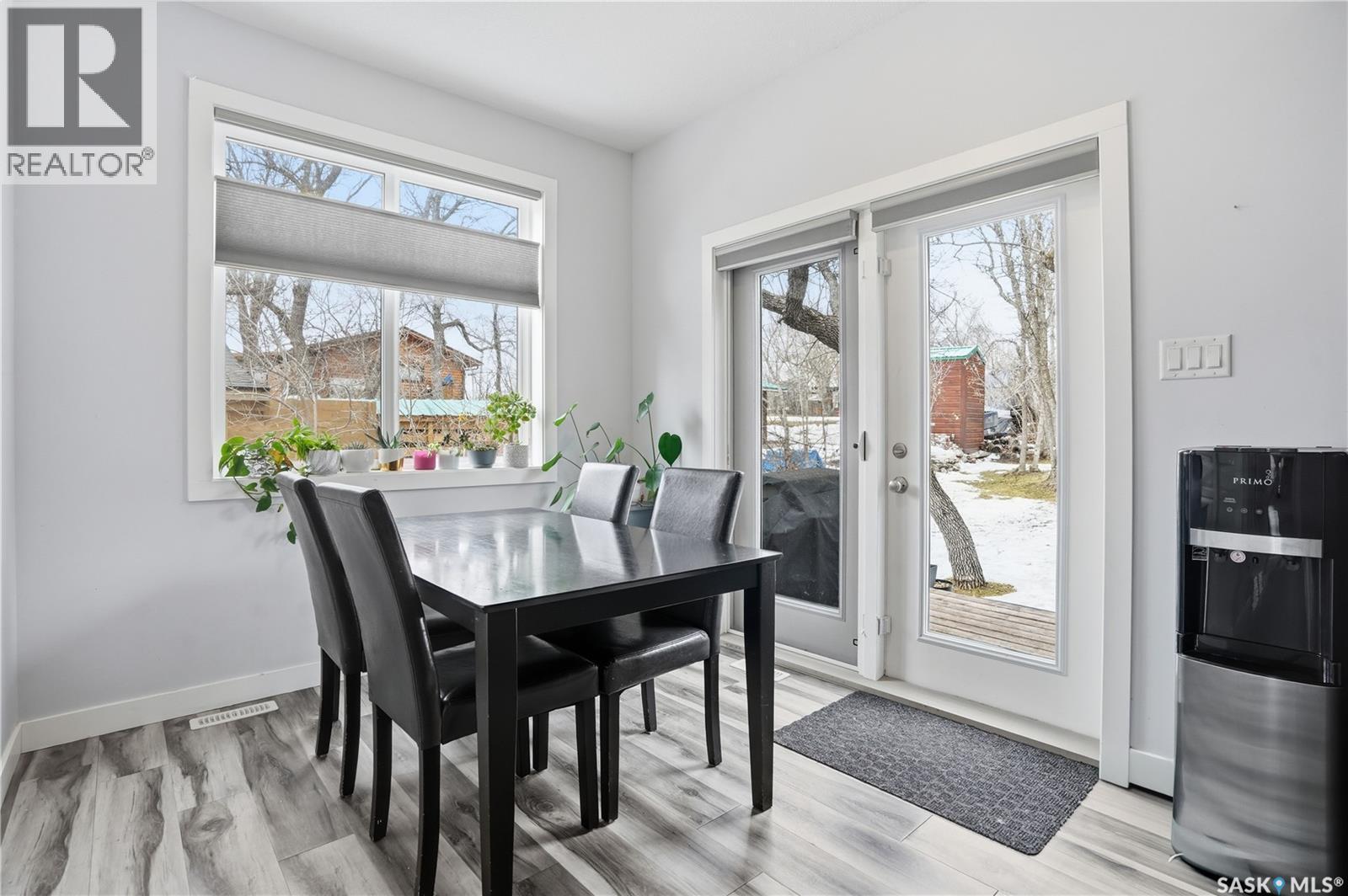 806 Grove Avenue, Saskatchewan Beach, SK - Indoor Photo Showing Dining Room