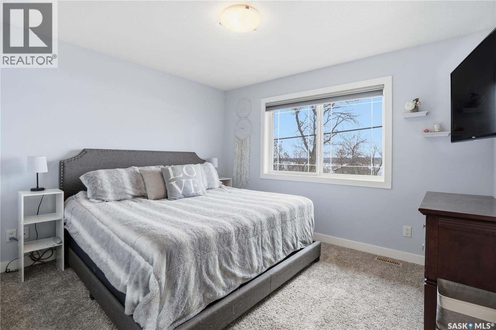 806 Grove Avenue, Saskatchewan Beach, SK - Indoor Photo Showing Bedroom