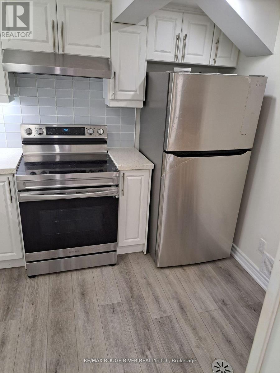 Bsmt - 848 Danforth Road, Toronto, ON - Indoor Photo Showing Kitchen
