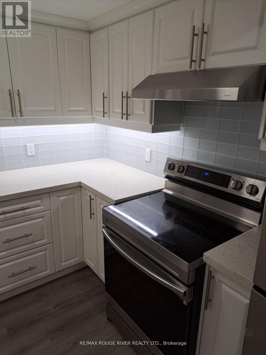 Bsmt - 848 Danforth Road, Toronto, ON - Indoor Photo Showing Kitchen