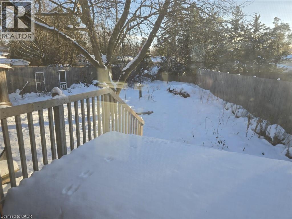 View of snow covered deck - 593 Mount Anne Drive, Waterloo, ON - Outdoor