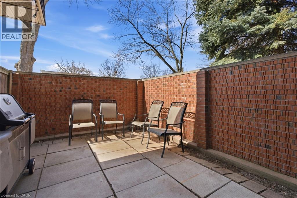 587 Timber Lane, Burlington, ON - Outdoor With Deck Patio Veranda