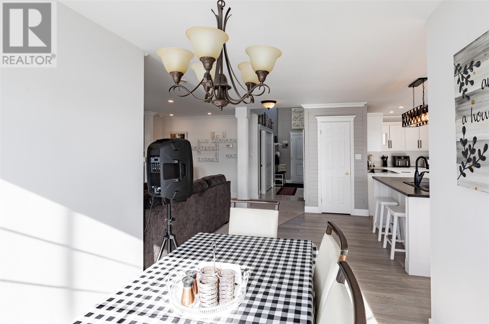 485 Main Street, Triton, NL - Indoor