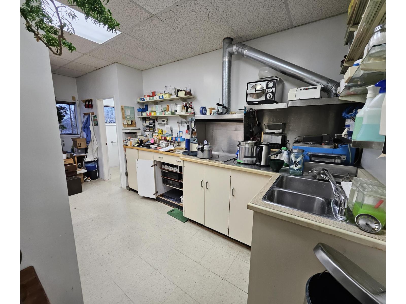 15168 Roper Avenue, White Rock, BC