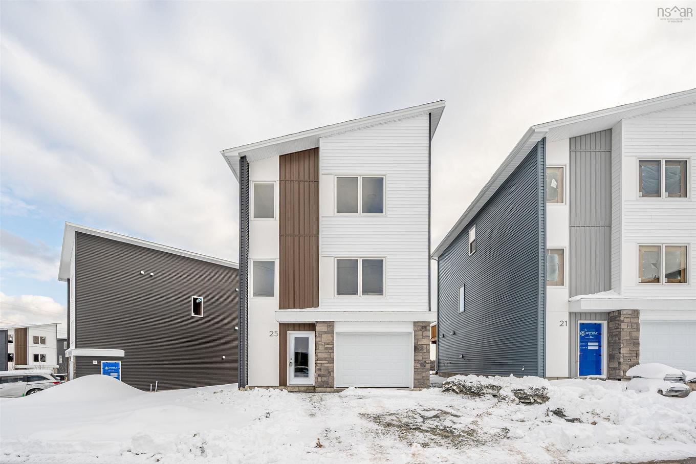 21 Zeppelin Crescent, Beechville, NS