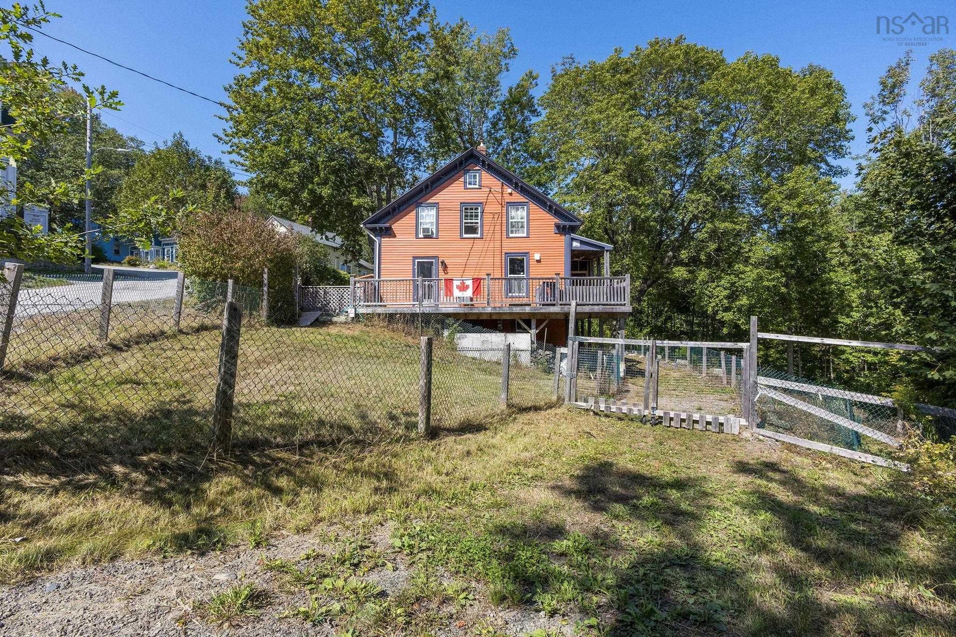 40 Pleasant Street, Bear River, NS