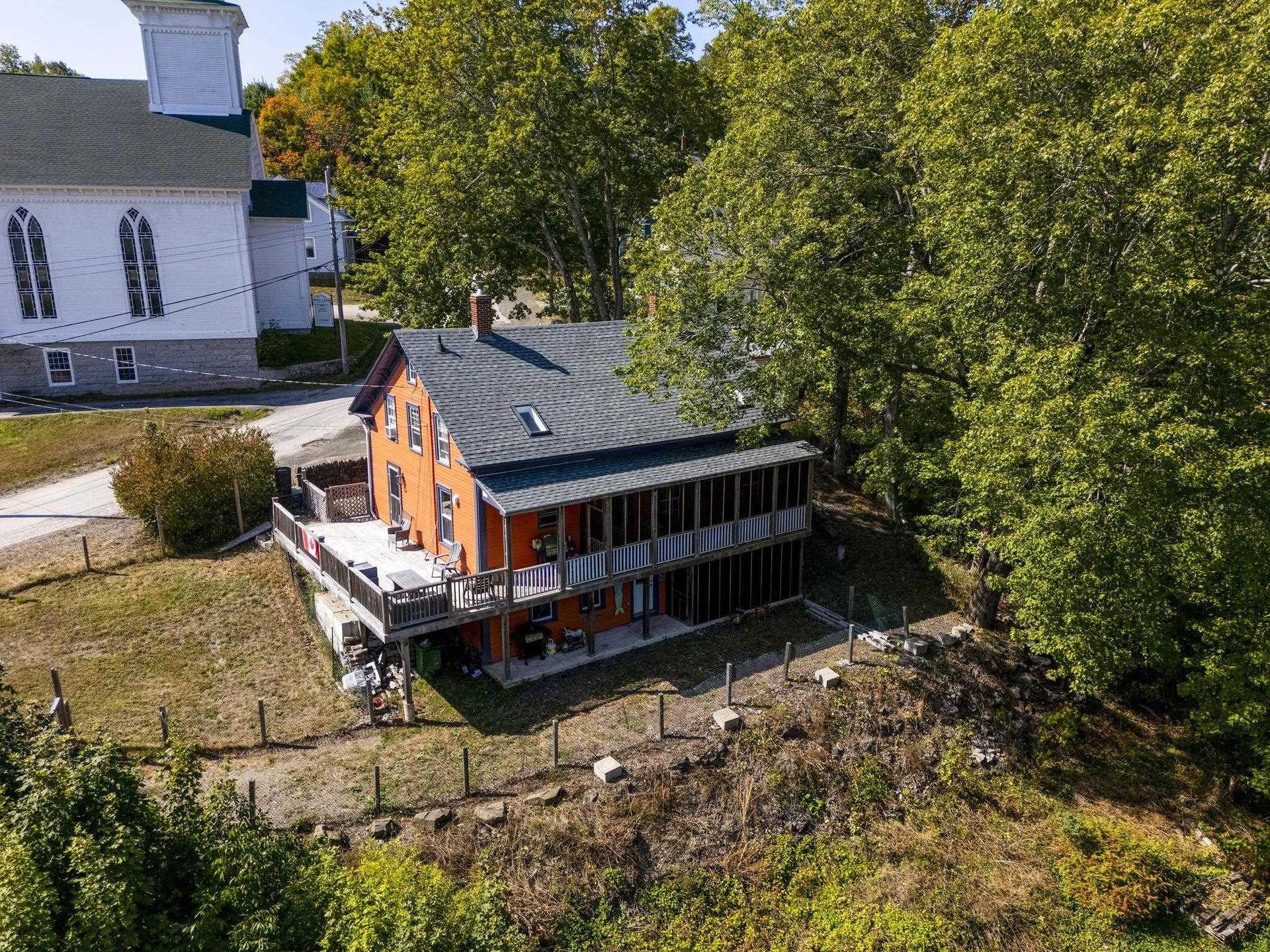 40 Pleasant Street, Bear River, NS