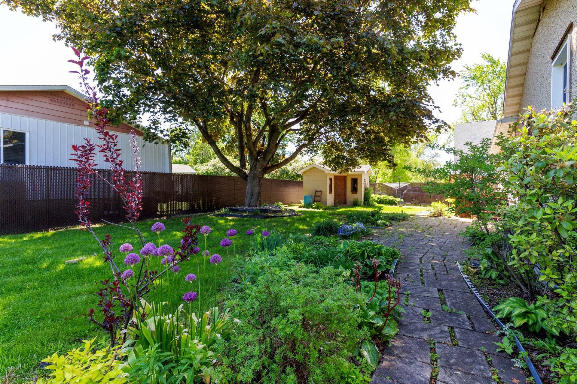 Courtyard - 179 Ch. Duhamel, Pincourt, QC