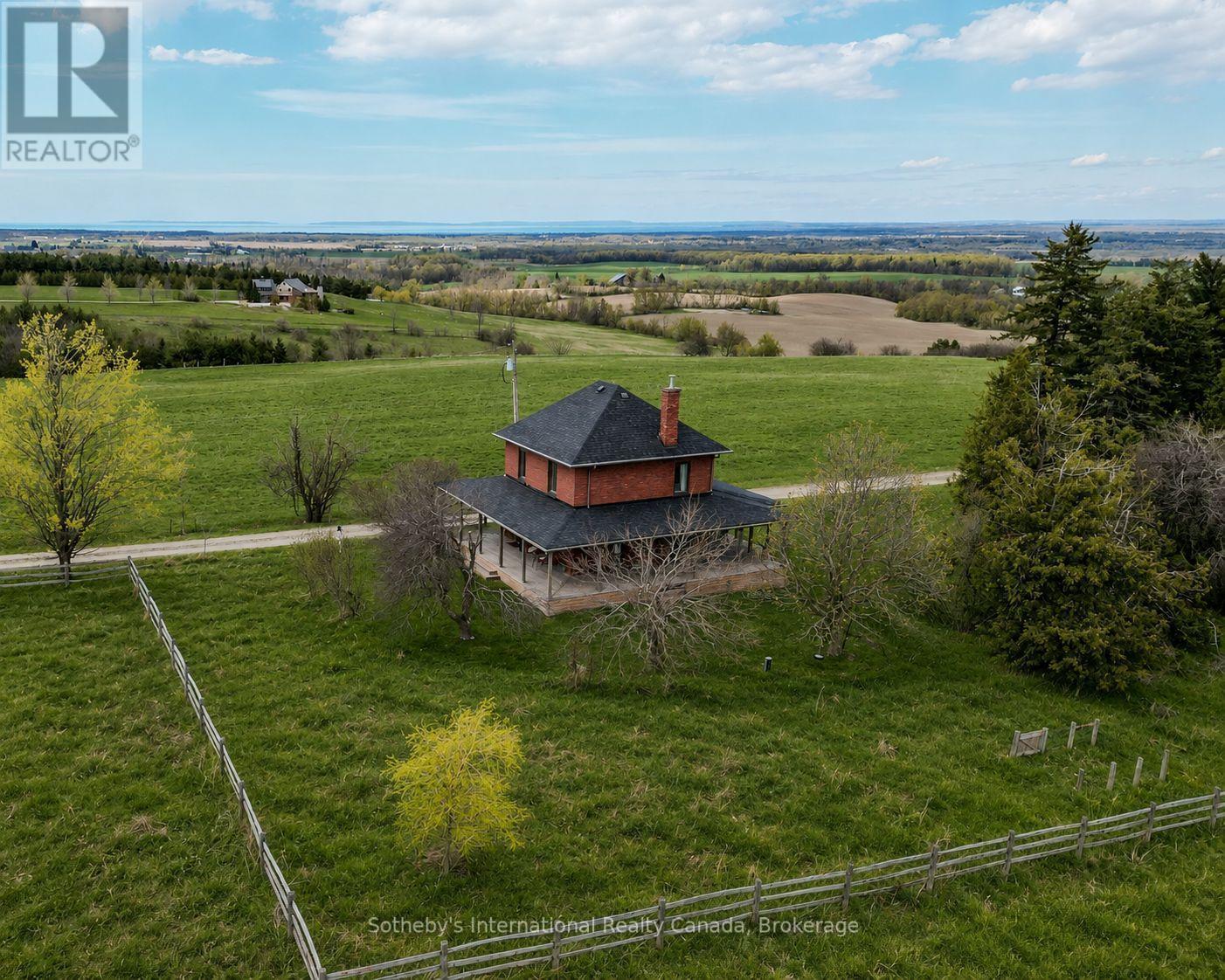 1943 Fairgrounds Road S, Clearview, ON