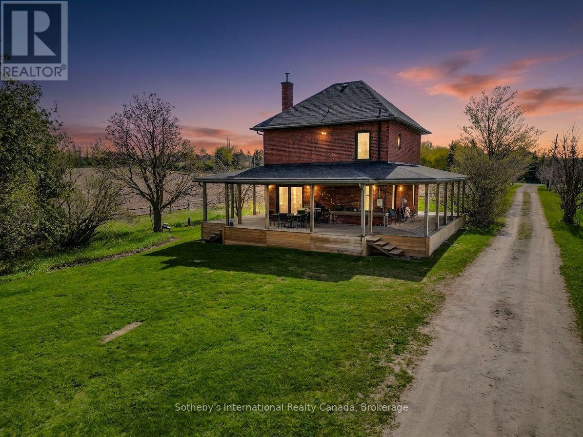 1943 Fairgrounds Road S, Clearview, ON