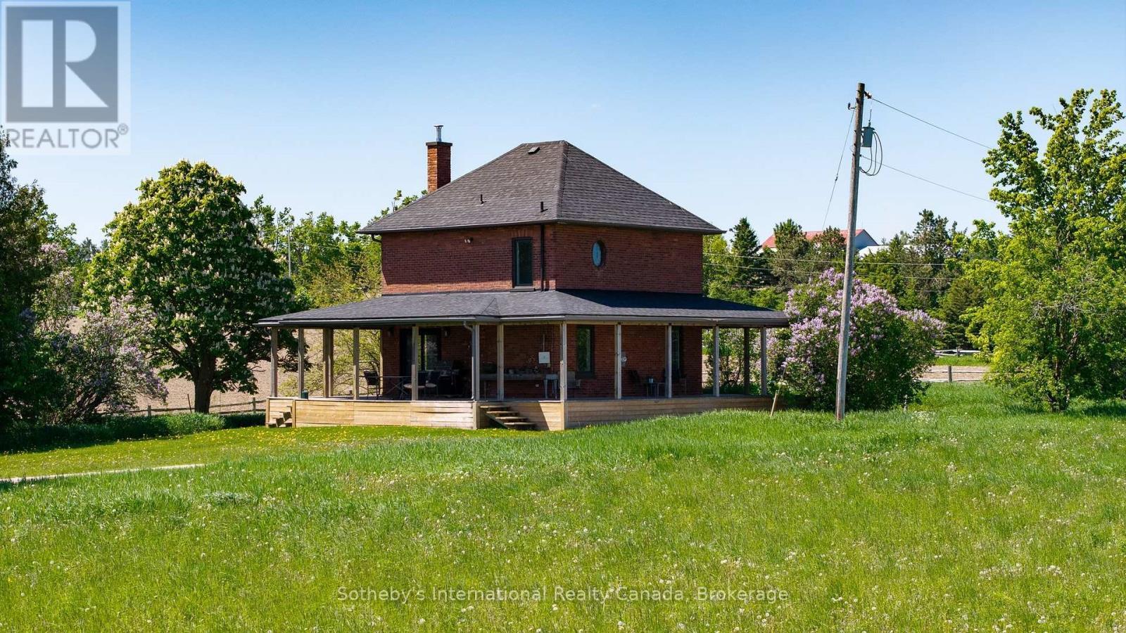 1943 Fairgrounds Road S, Clearview, ON