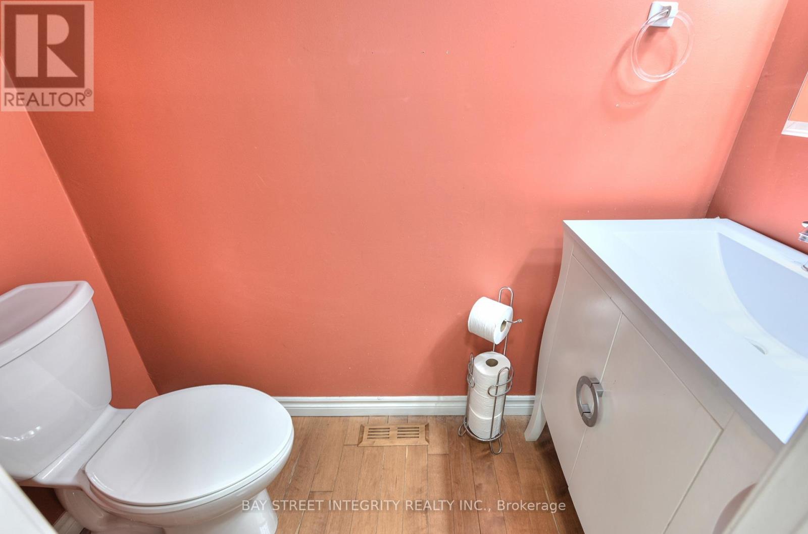976 Raintree Lane, Mississauga, ON - Indoor Photo Showing Bathroom