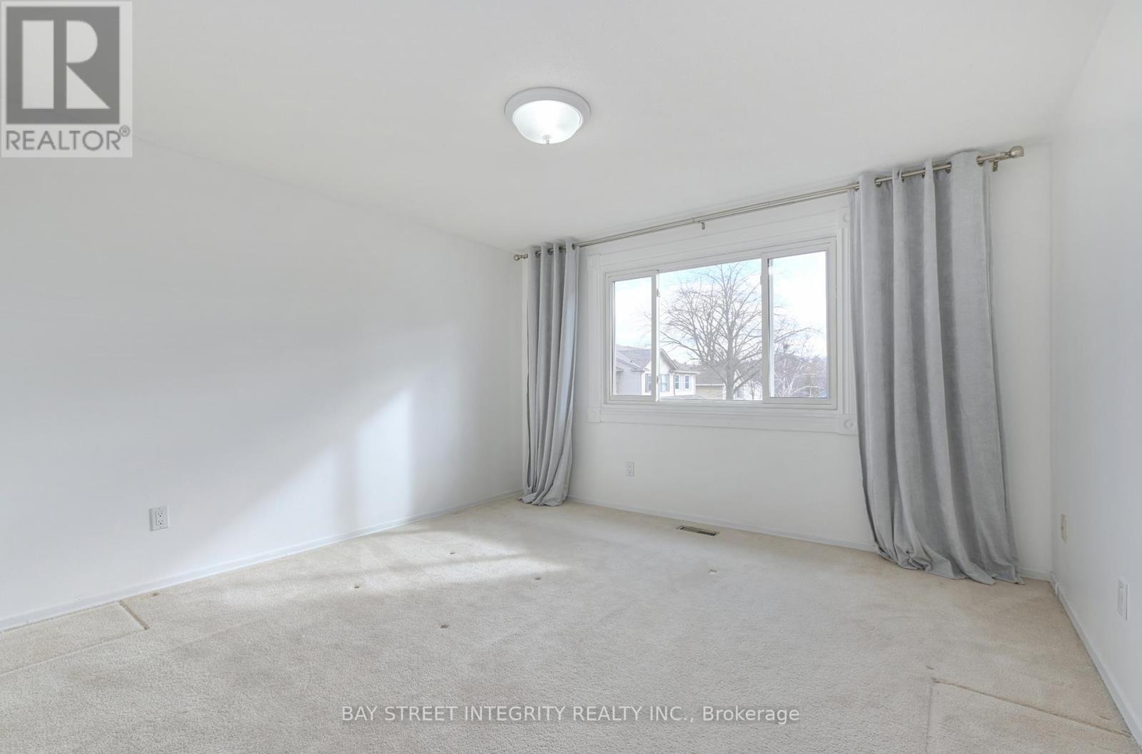 976 Raintree Lane, Mississauga, ON - Indoor Photo Showing Other Room