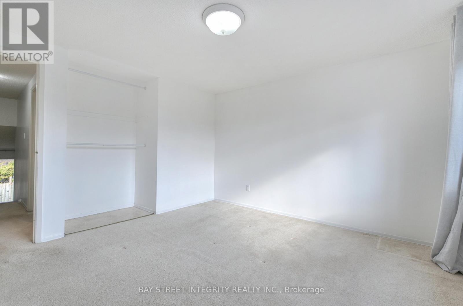 976 Raintree Lane, Mississauga, ON - Indoor Photo Showing Other Room