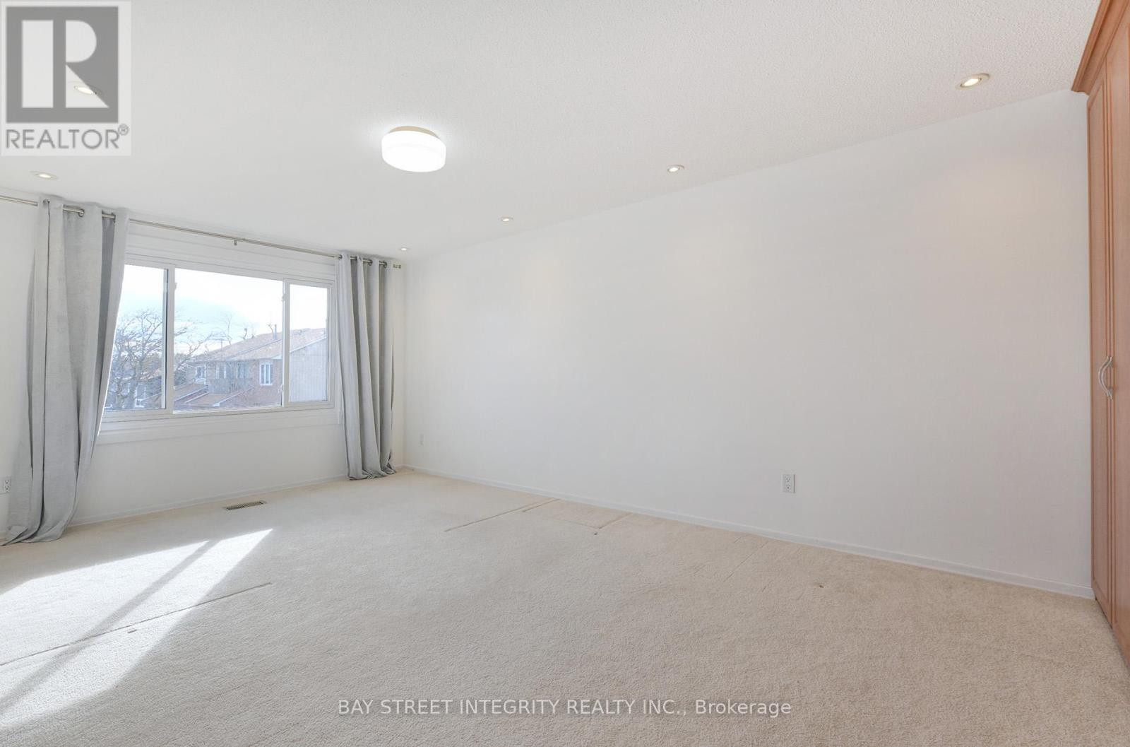 976 Raintree Lane, Mississauga, ON - Indoor Photo Showing Other Room