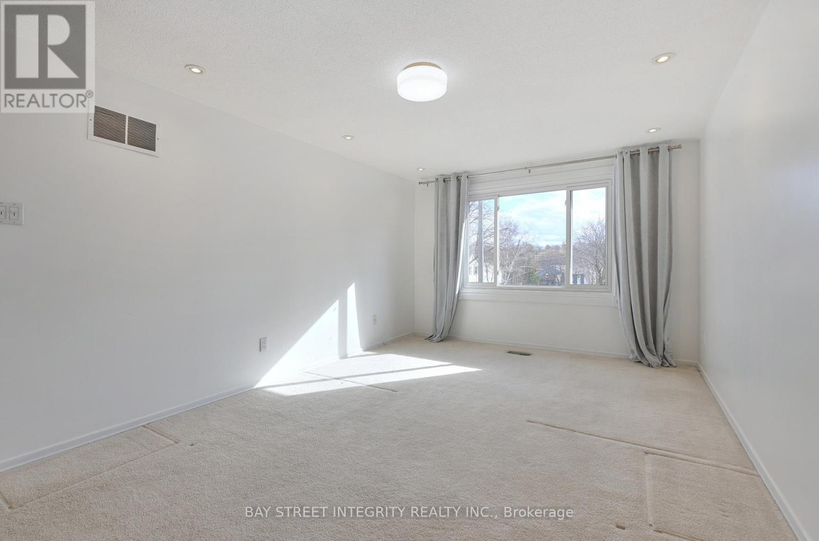 976 Raintree Lane, Mississauga, ON - Indoor Photo Showing Other Room