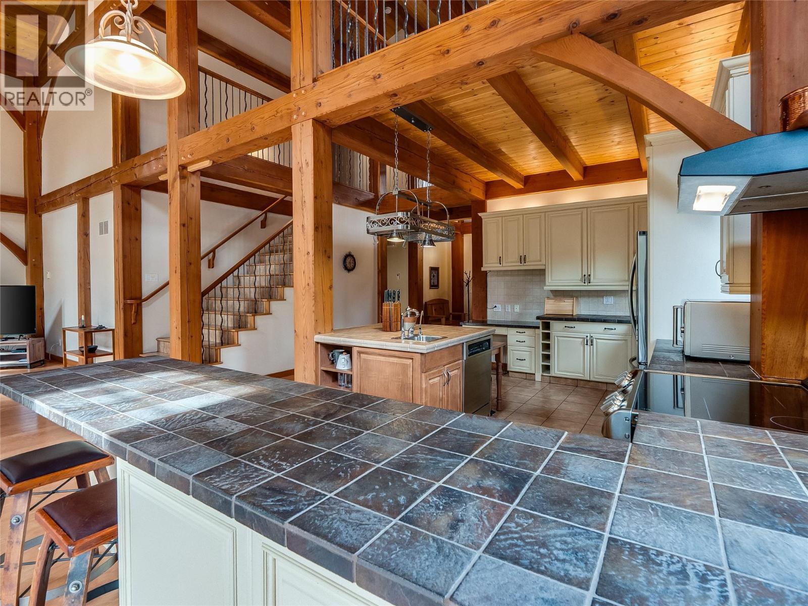 3179 Heddle Road, Nelson, BC - Indoor Photo Showing Kitchen