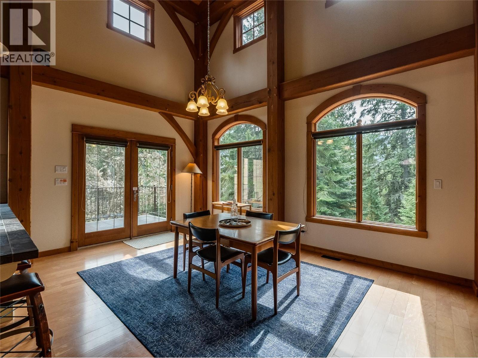 3179 Heddle Road, Nelson, BC - Indoor Photo Showing Dining Room