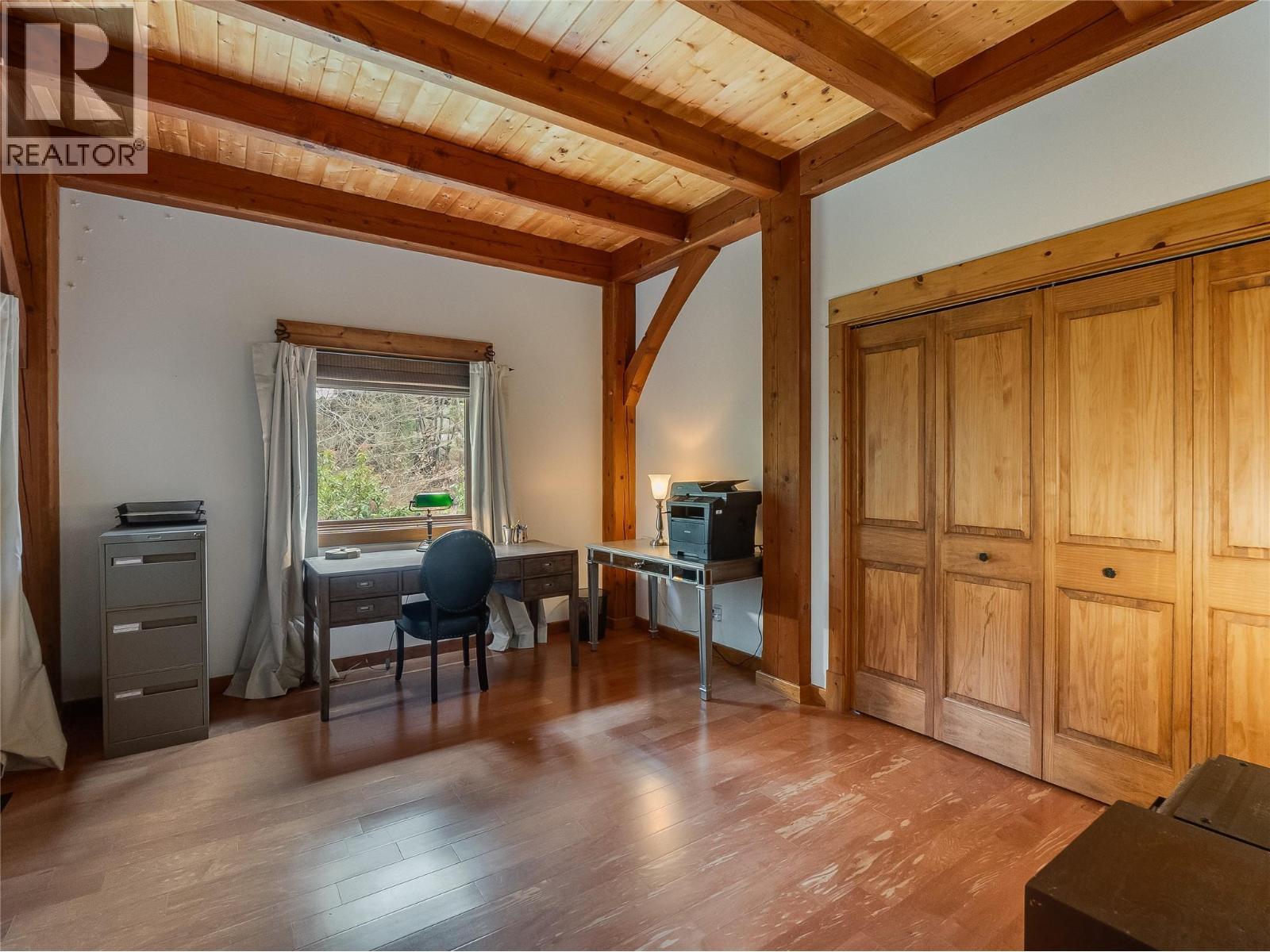 3179 Heddle Road, Nelson, BC - Indoor