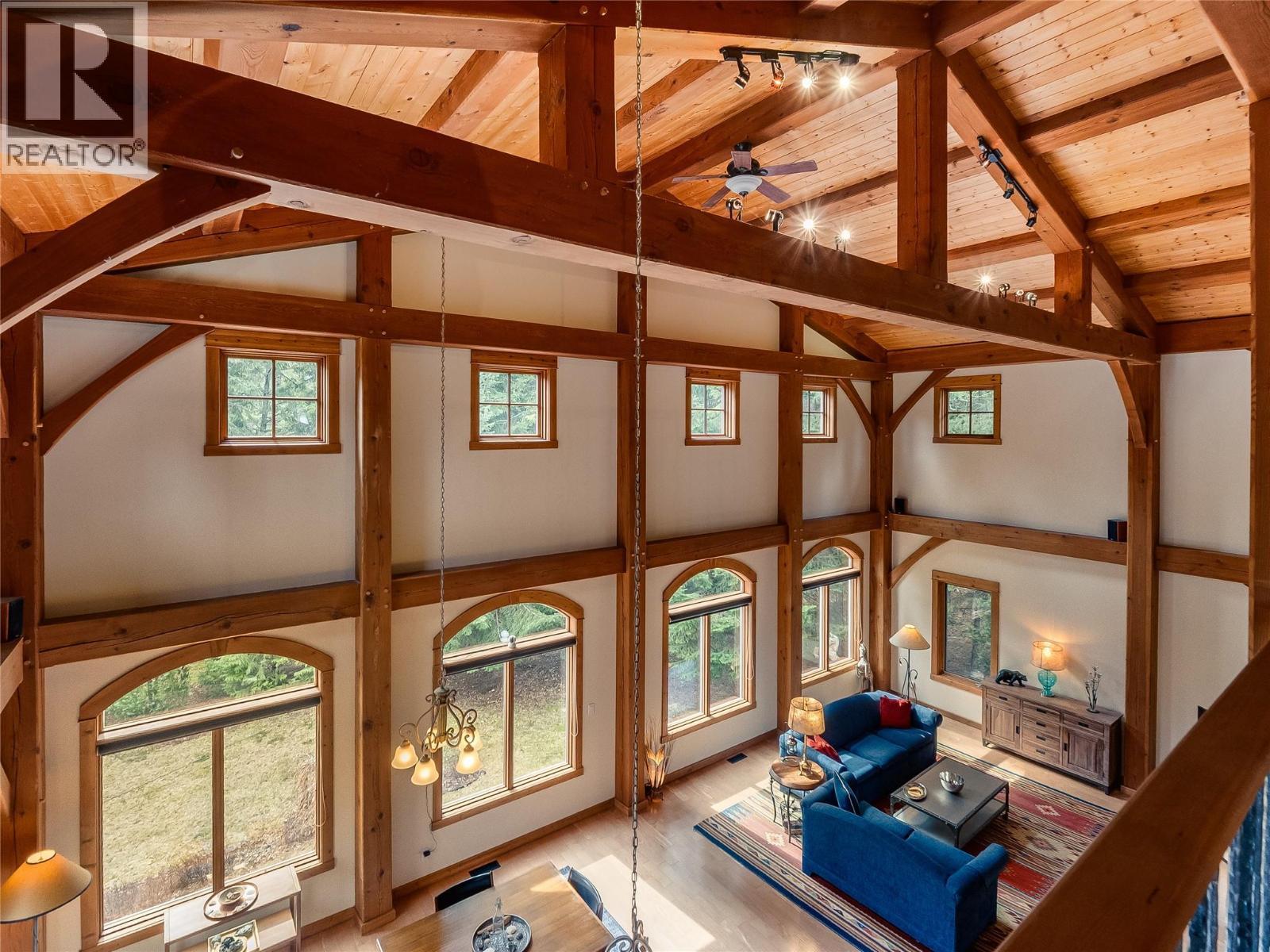 3179 Heddle Road, Nelson, BC - Indoor