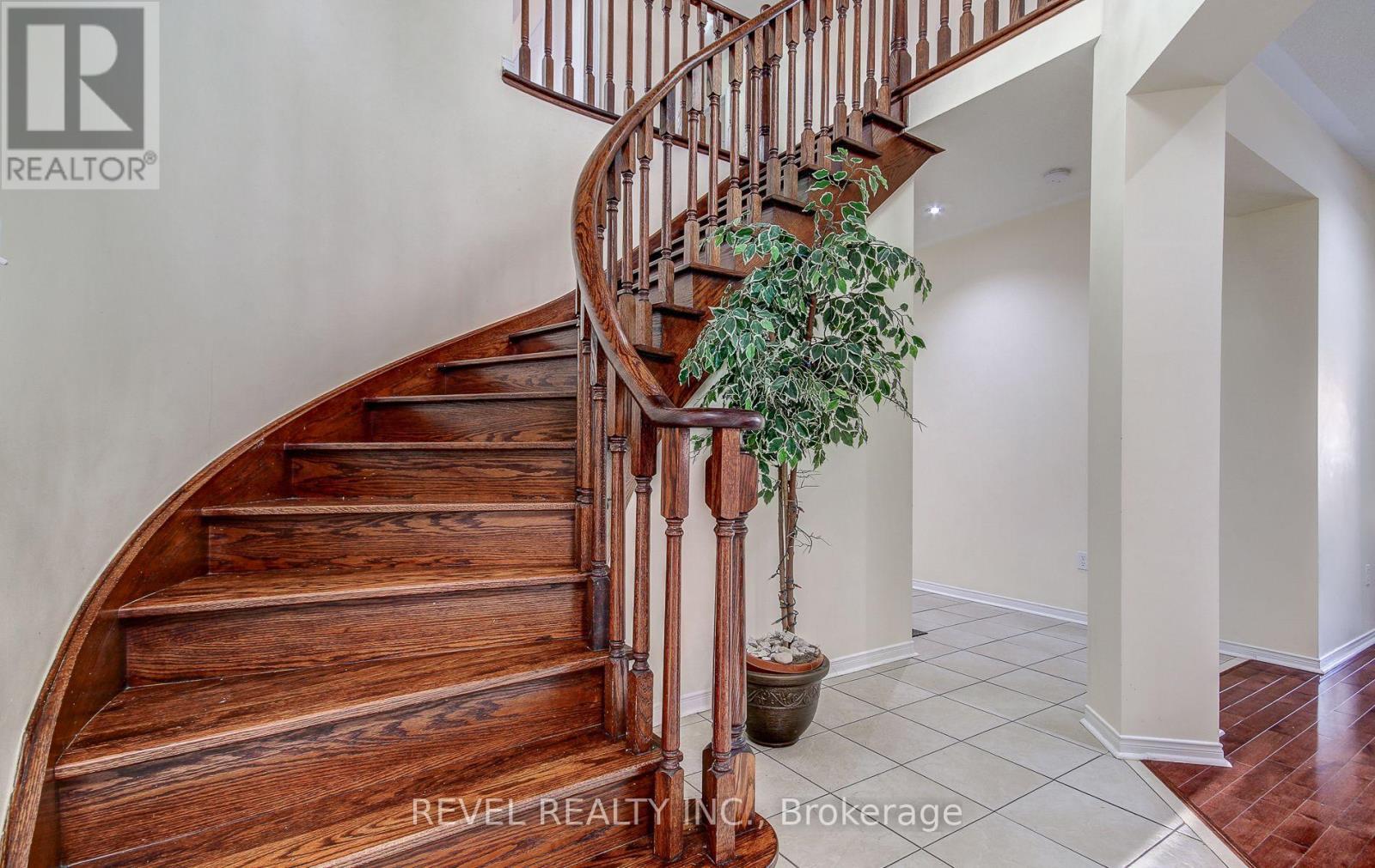 5 Treegrove Crescent, Brampton, ON - Indoor Photo Showing Other Room