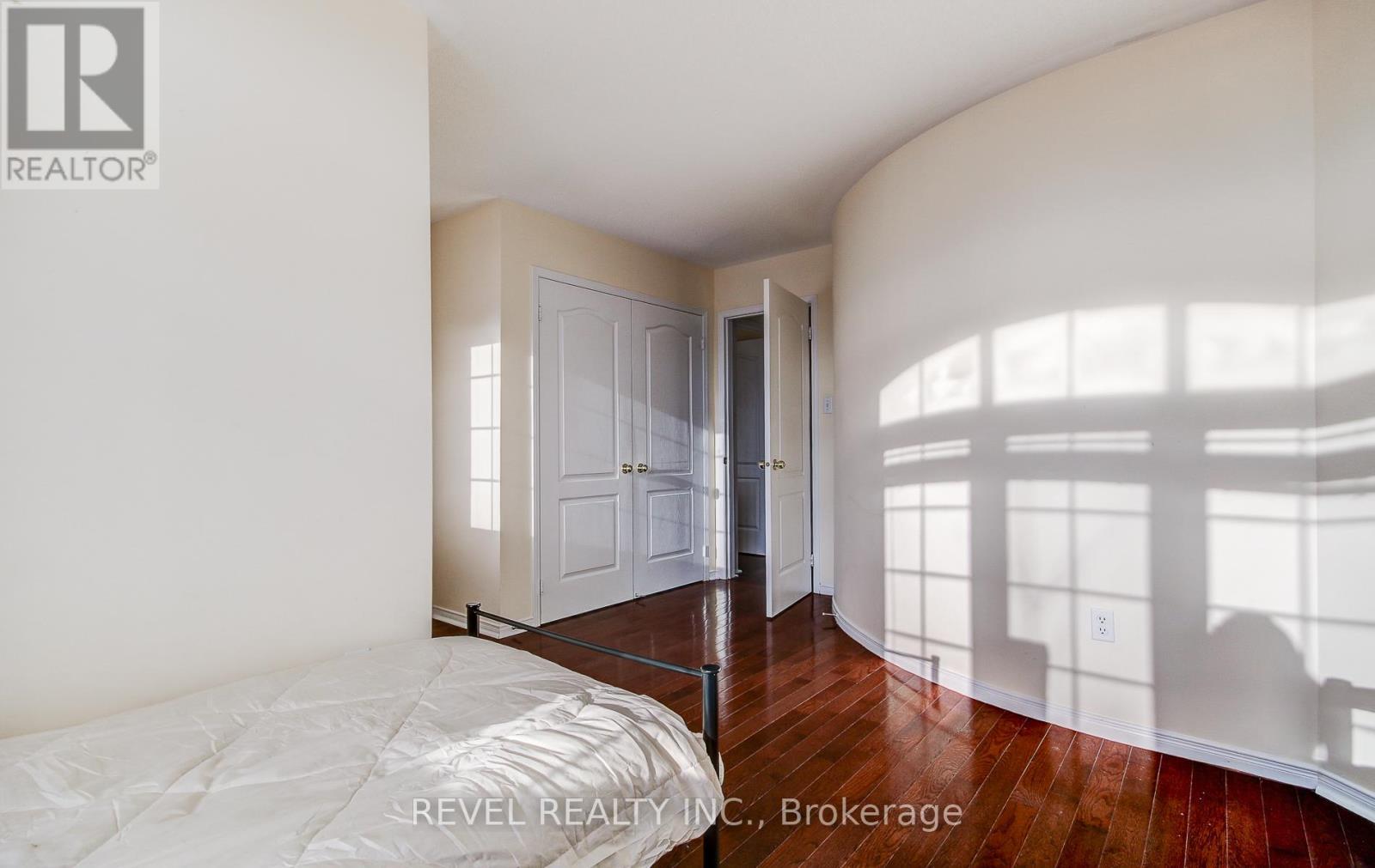 5 Treegrove Crescent, Brampton, ON - Indoor Photo Showing Bedroom