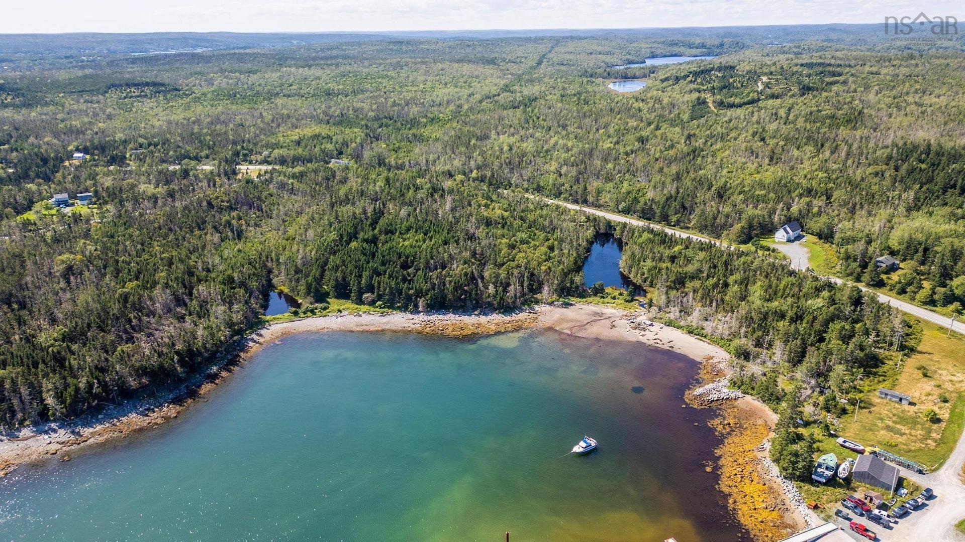 Zm No 7 Highway, Murphy Cove, NS