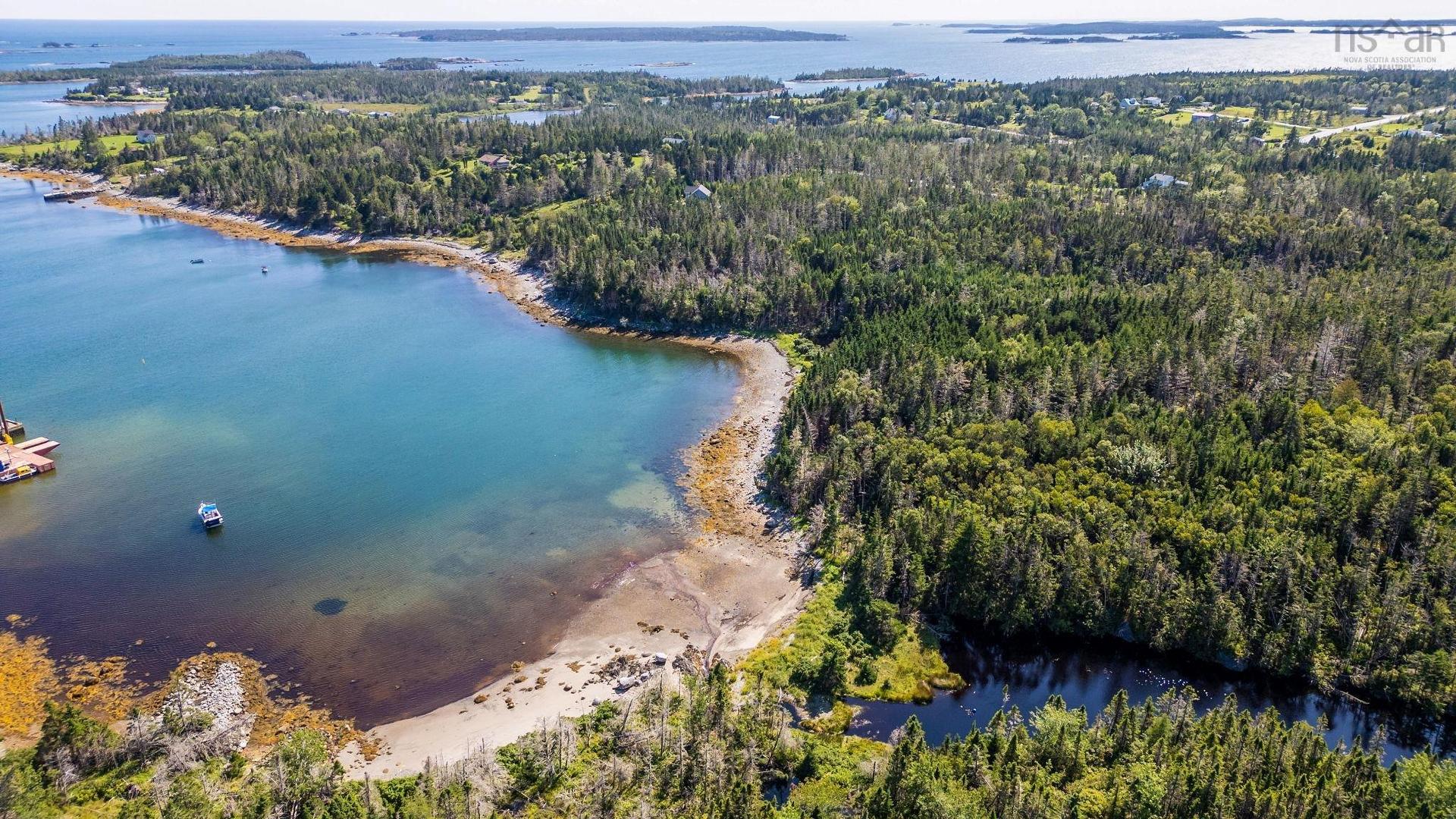Zm No 7 Highway, Murphy Cove, NS