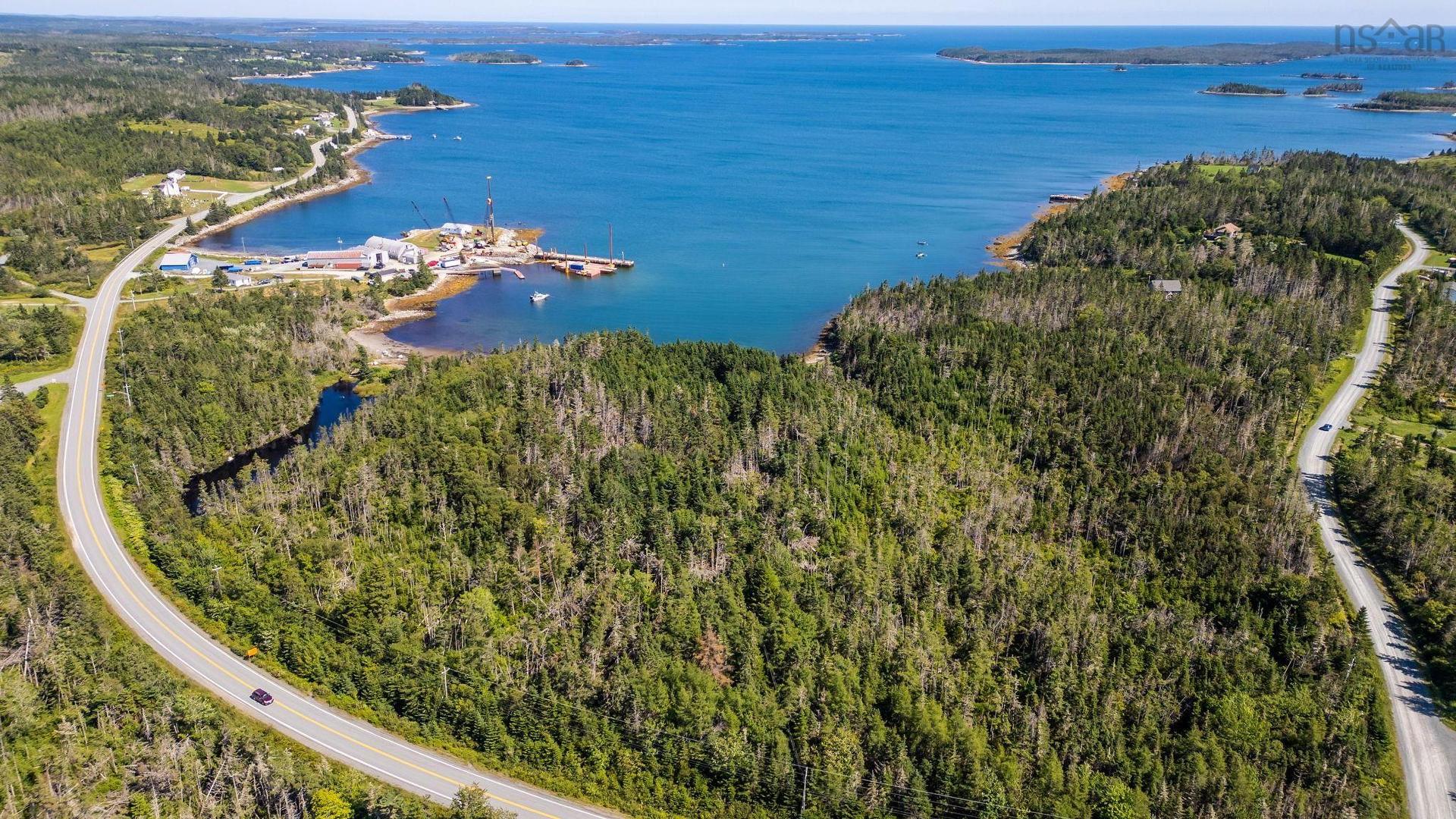 Zm No 7 Highway, Murphy Cove, NS