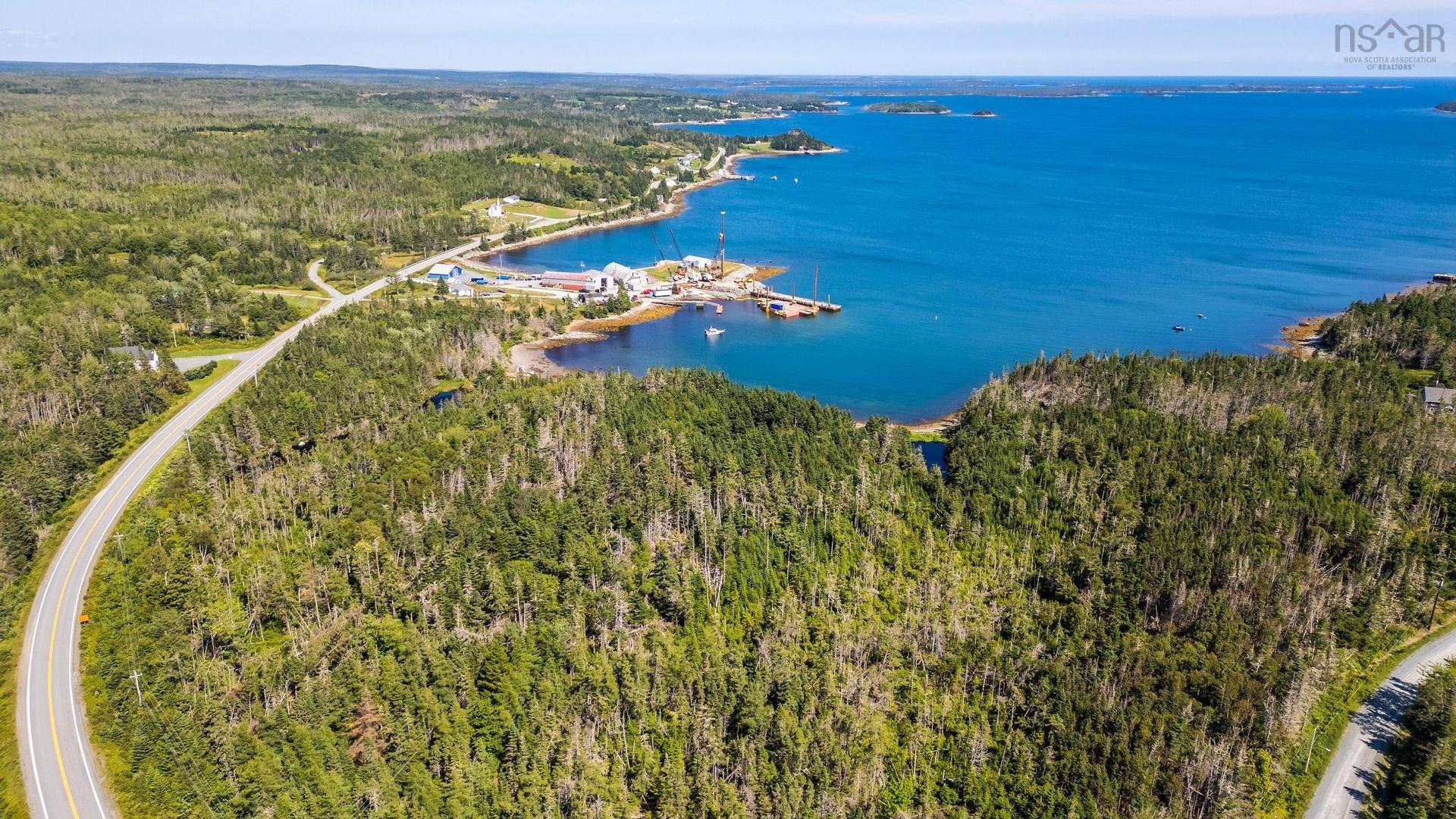 Zm No 7 Highway, Murphy Cove, NS