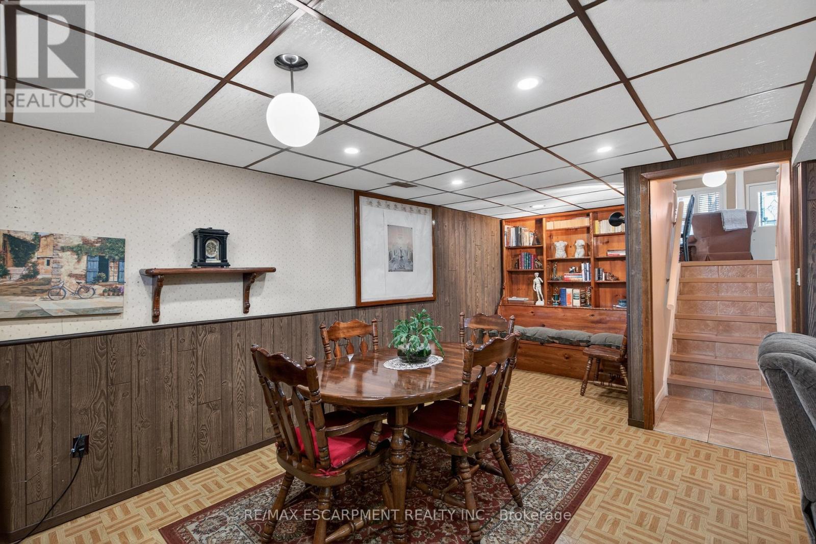 30 Basin Crescent, Hamilton, ON - Indoor