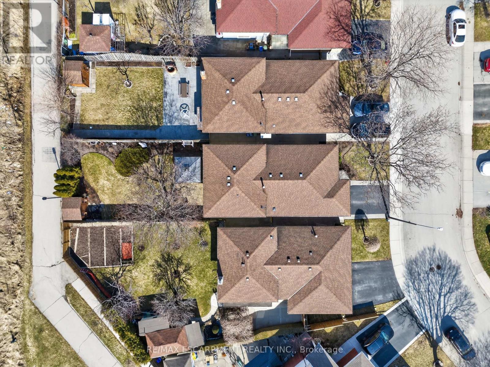 30 Basin Crescent, Hamilton, ON - Outdoor