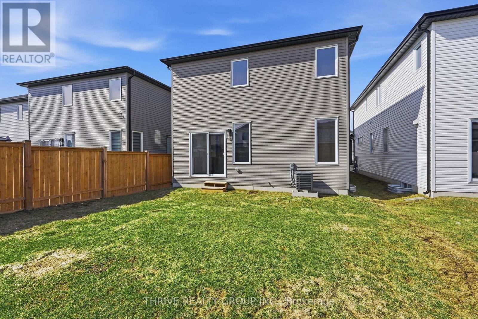 2318 Jordan Boulevard, London North (North S), ON - Outdoor With Exterior