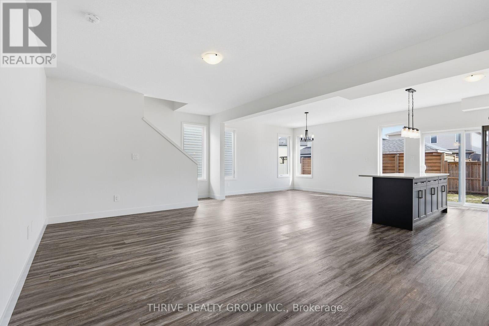 2318 Jordan Boulevard, London North (North S), ON - Indoor