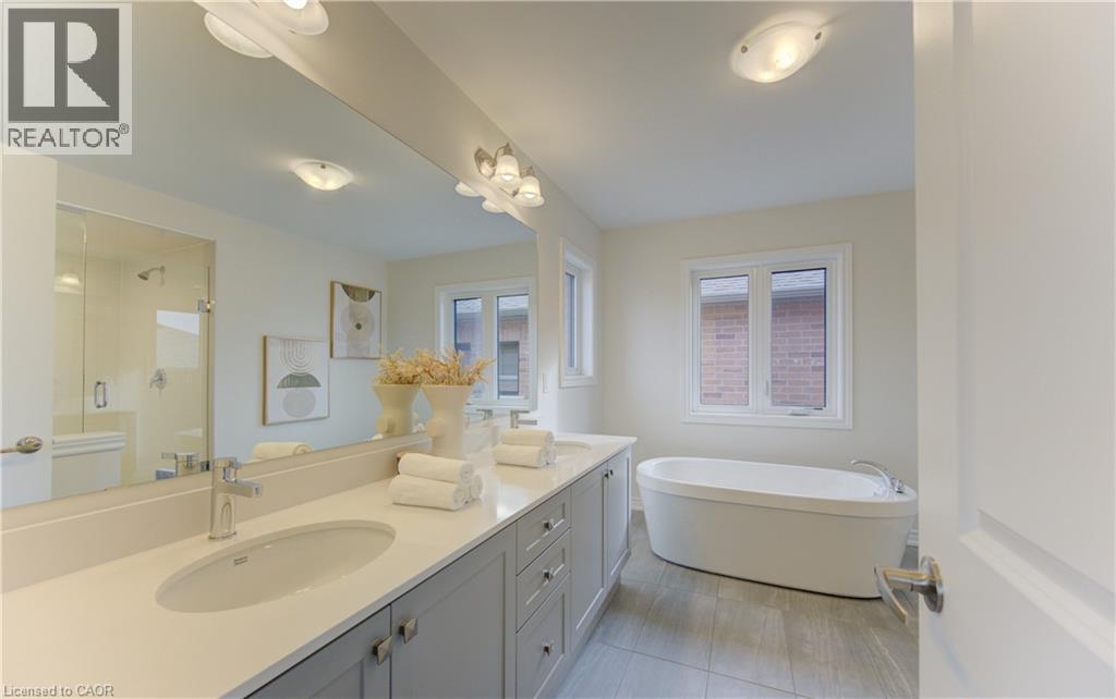 39 Guernsey Drive, Kitchener, ON - Indoor Photo Showing Bathroom