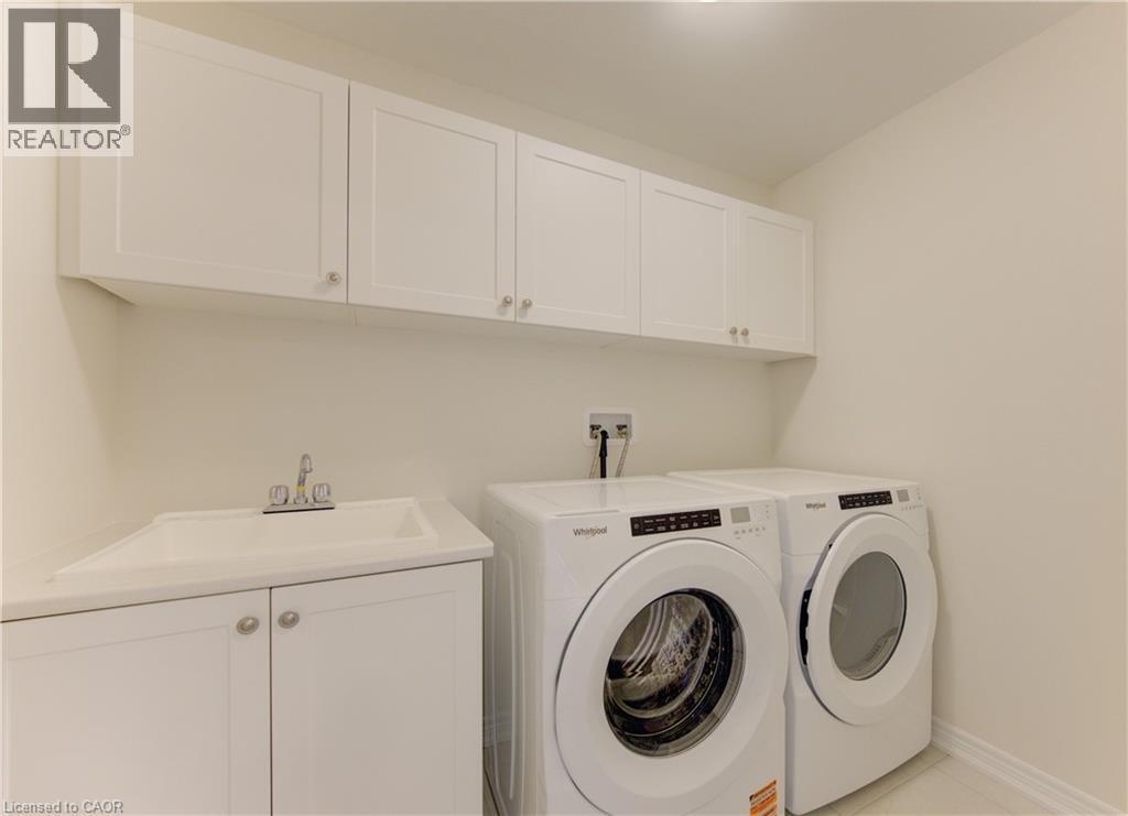 39 Guernsey Drive, Kitchener, ON - Indoor Photo Showing Laundry Room
