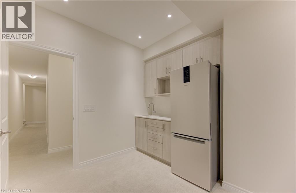 39 Guernsey Drive, Kitchener, ON - Indoor Photo Showing Other Room