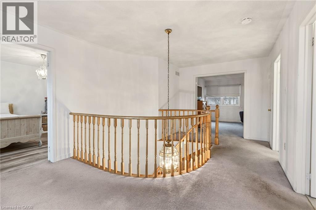 4150 Millcroft Park Drive, Burlington, ON - Indoor Photo Showing Other Room