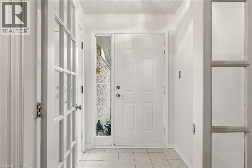 4150 Millcroft Park Drive, Burlington, ON - Indoor Photo Showing Other Room