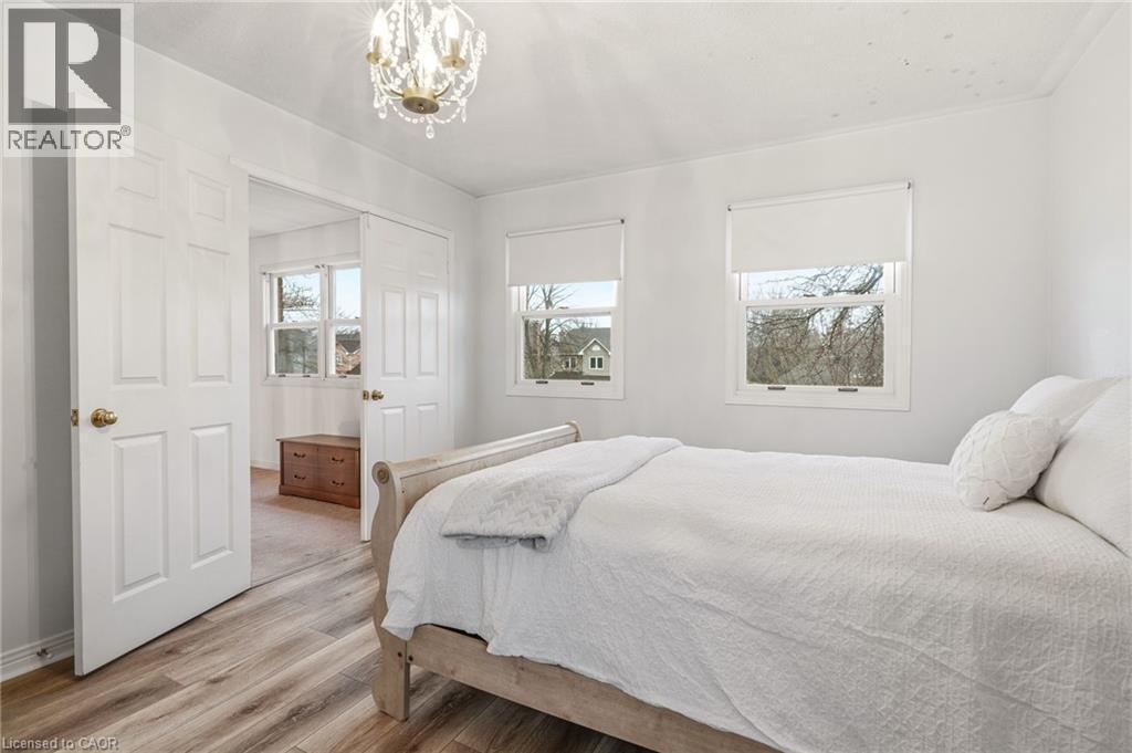 4150 Millcroft Park Drive, Burlington, ON - Indoor Photo Showing Bedroom