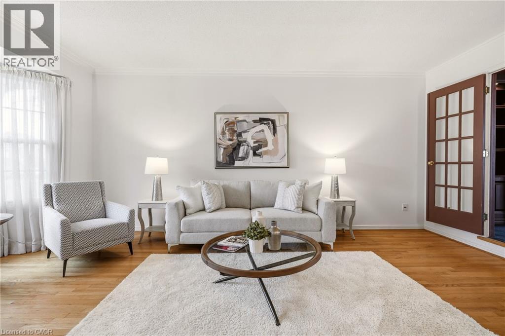 4150 Millcroft Park Drive, Burlington, ON - Indoor Photo Showing Living Room