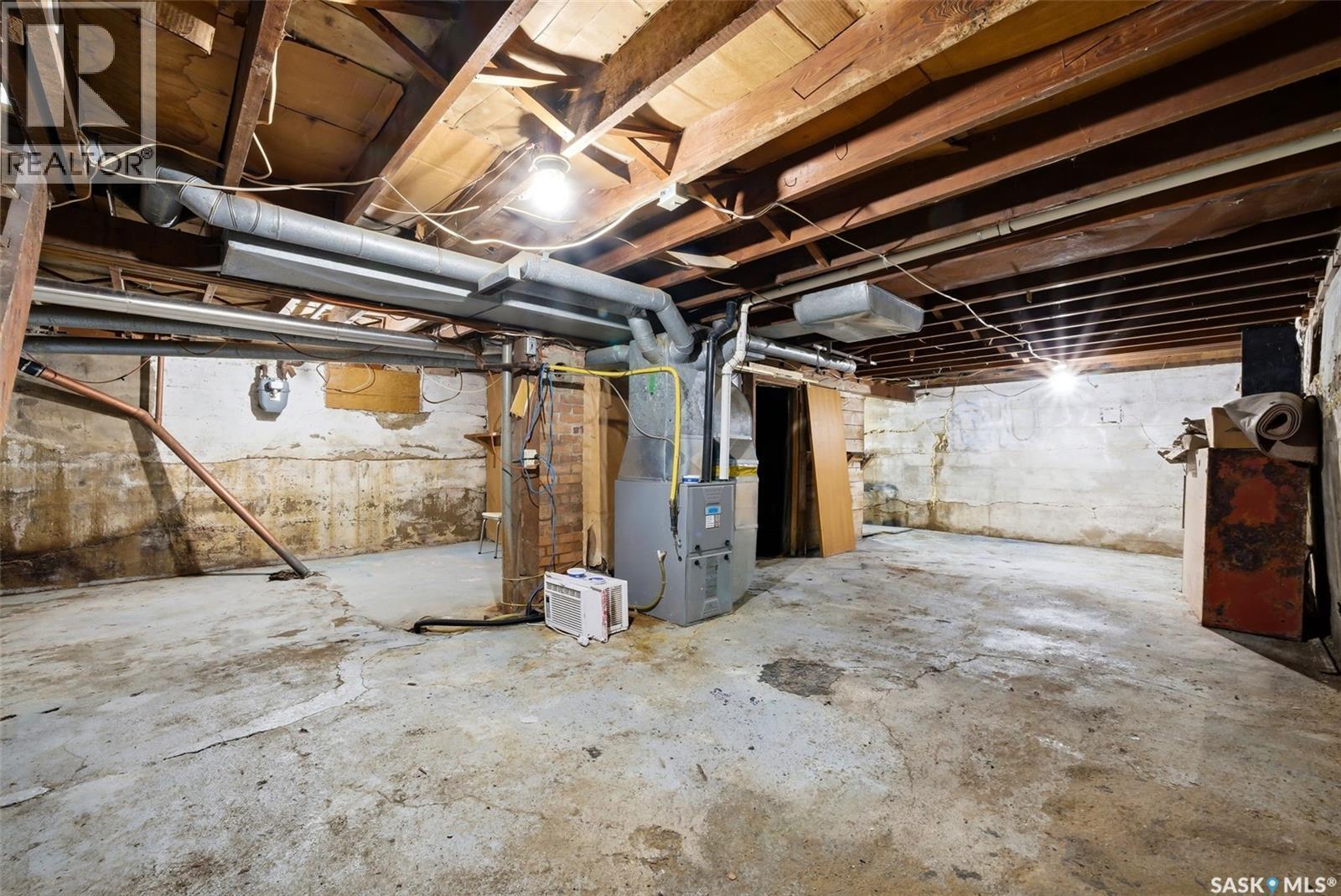 304 Main Street, Avonlea, SK - Indoor Photo Showing Basement